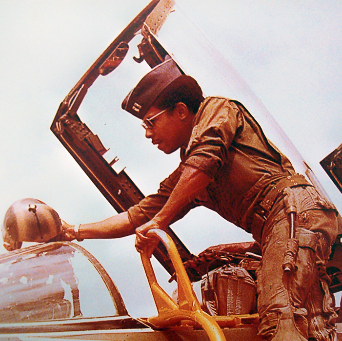 Dr. Bill Winston - Military Profile